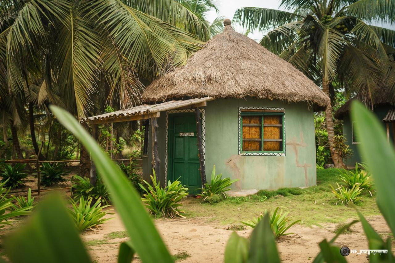 The Akwidaa Inn Exteriör bild