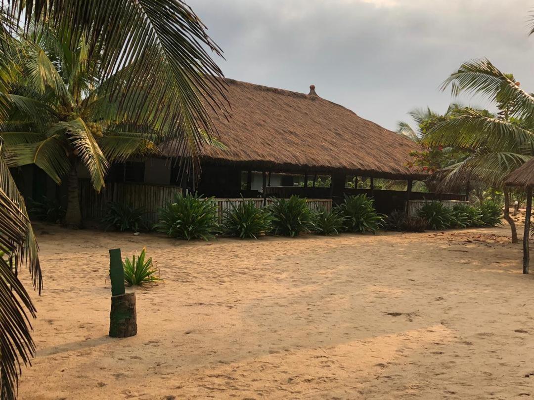 The Akwidaa Inn Exteriör bild